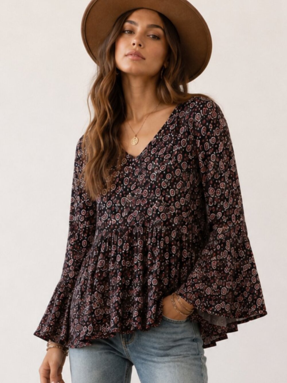 URBAN OUTFITTERS Urban Renewal Ditzy Floral Babydoll Top Bell Sleeves Sz M EUC